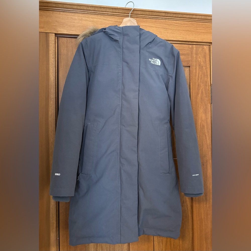 The North Face Women's Ski Jacket - Dark Gray pristine condition like new